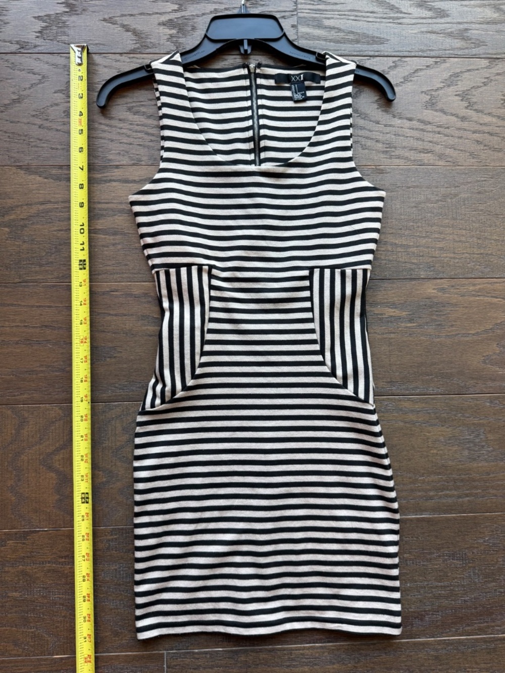 XXI Forever 21 Striped Bodycon Dress Black & Cream Sleeveless Size Small